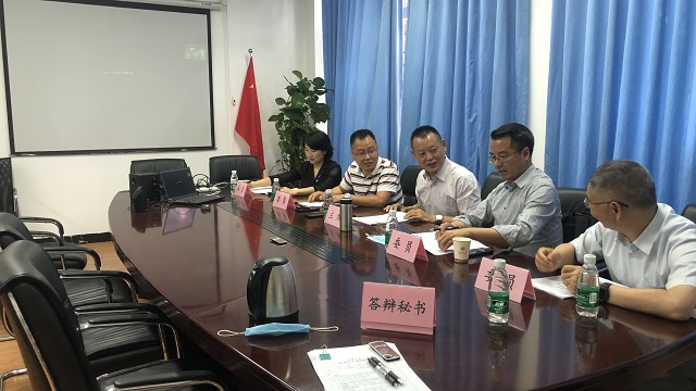 20200529公司顺利举行硕士论文答辩(图2).jpg 20200529公司顺利举行硕士论文答辩(图2).jpg